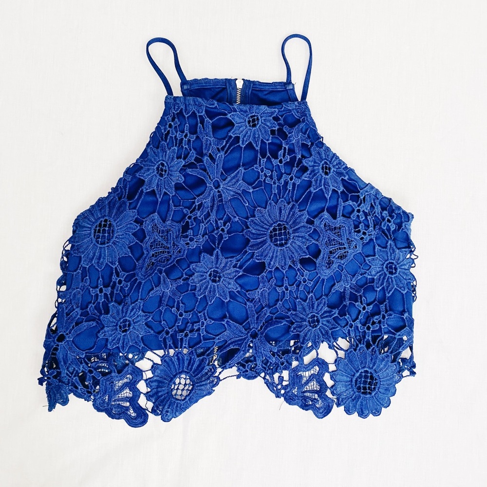 Blue crochet crop tank